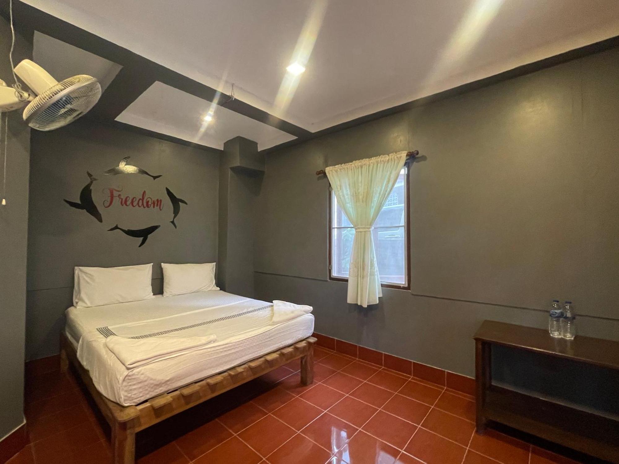Big Fish Resort Koh Tao Exterior photo